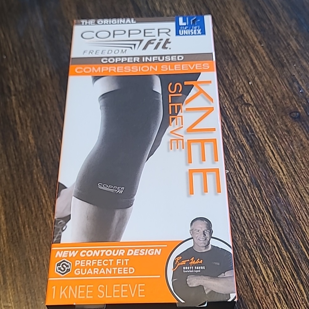 NIB Copper Fit Freedom Copper Infused Compression Knee Sleeve - Black, Large